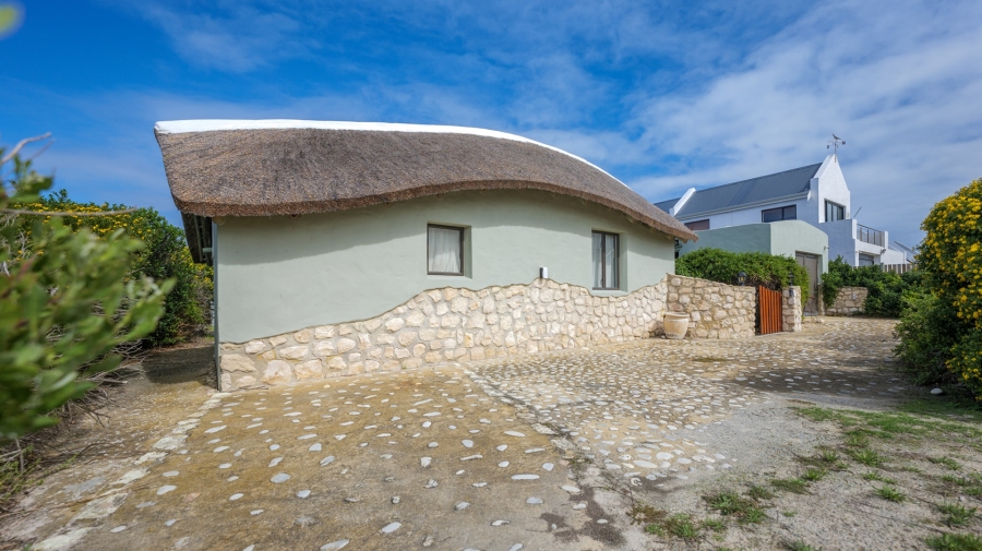 6 Bedroom Property for Sale in Suiderstrand Western Cape